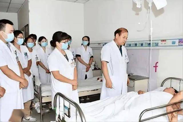 脑梗去世的人越来越多？医生苦劝：天热宁可打麻将，也别做4件事