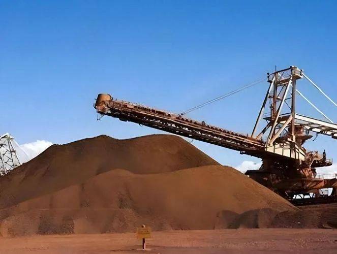 原创            就在刚刚！中方10字通告撼动世界，美国人终于承认，中国开始超越美国