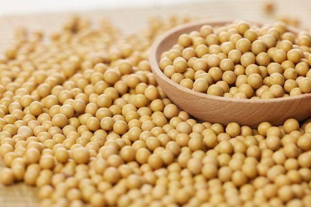 45 岁+女性的养颜秘籍：3 种自带“黄体酮”食物