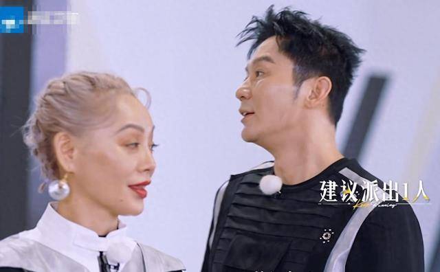 热度第一！《五哈》又开了个好头，初代跑男团重聚，我竟流泪了