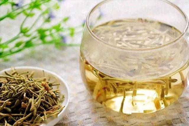 金银花茶再次被关注！研究发现：天热喝金银花茶，身体或有4好处