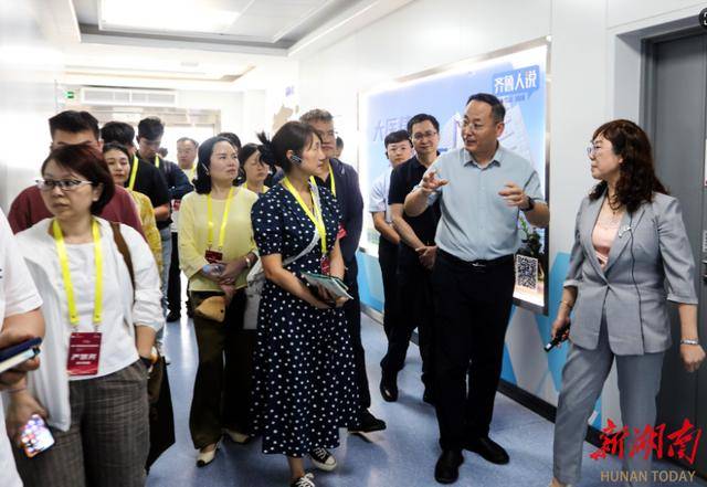 一片药的中国“智造”与“质造”——走进齐鲁制药看国产药的蝶变