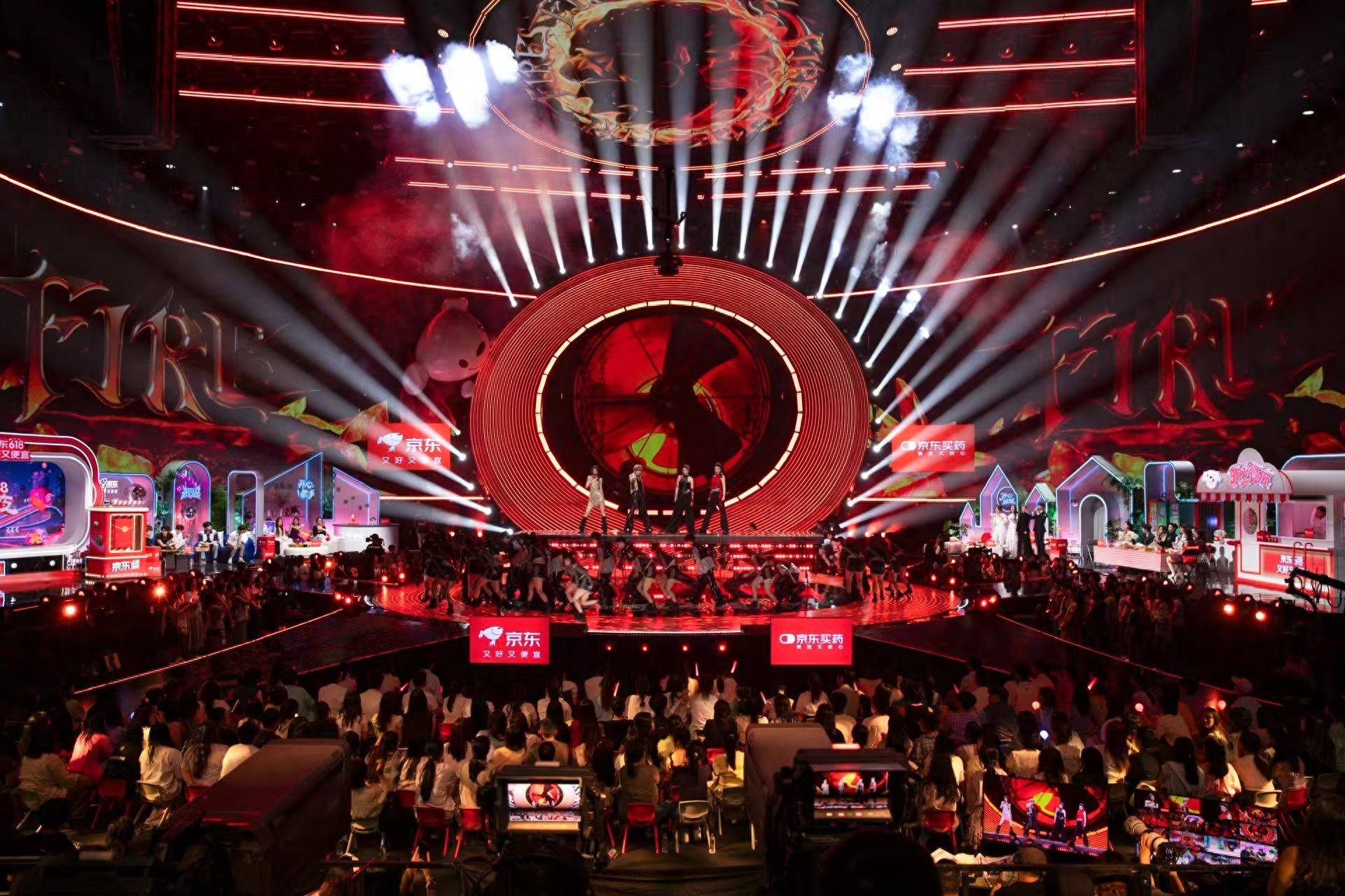 “开心夜”今晚直播，那英单依纯同台叶童周延合唱！