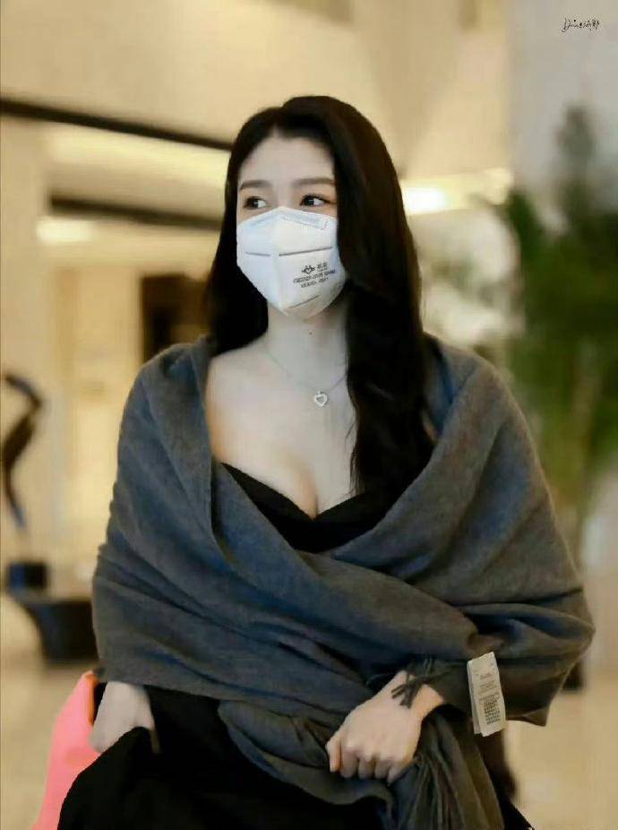 关晓彤锁骨消失与奶茶有关吗？