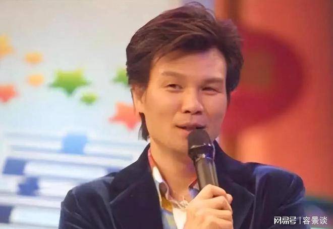 原创            58岁李彬现状：定居河北住别墅，生病后老好多，今专注干直播挣钱