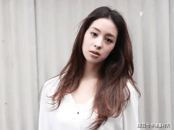 这谁顶得住！莫允雯写真赏