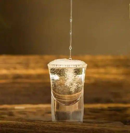 从早到晚，什么时候喝酒最好？