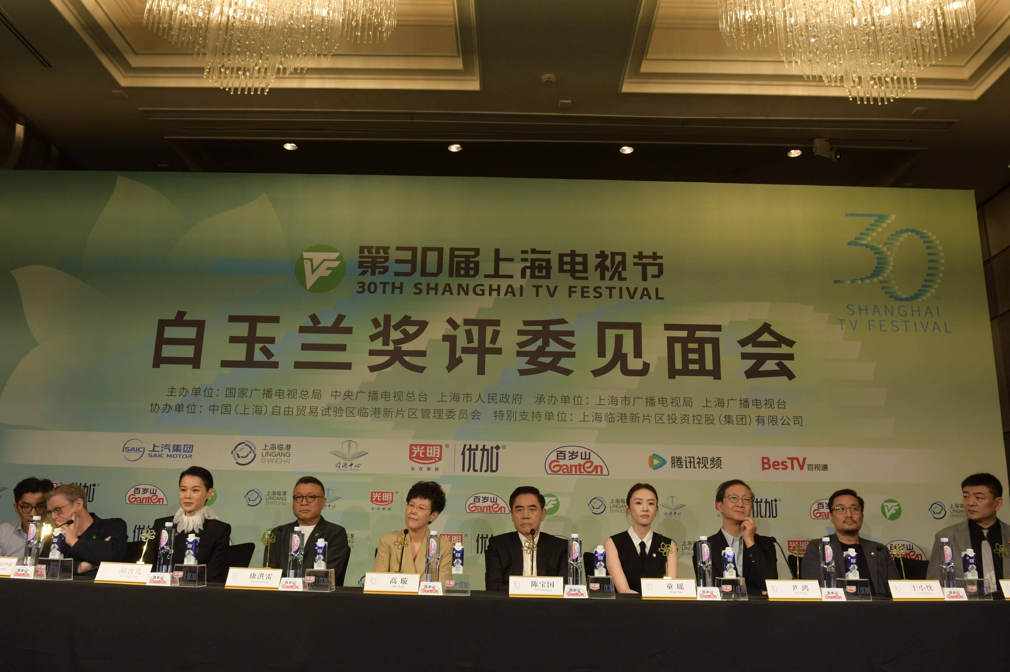 陈宝国谈白玉兰评选标准 童瑶称想合作辛爽导演