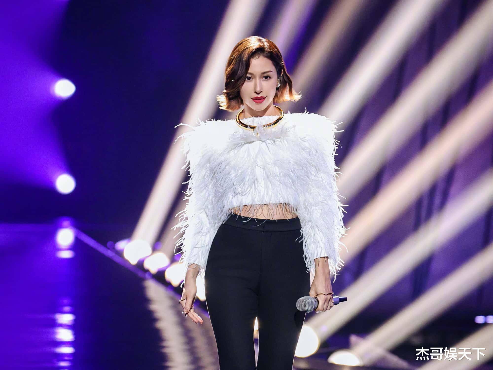 原创            单依纯夺冠，直播真人秀，歌手2025疑现“假”