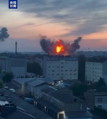 俄大举轰炸乌军工企业回应“蛛网”行动 乌总统：袭击几覆盖全境