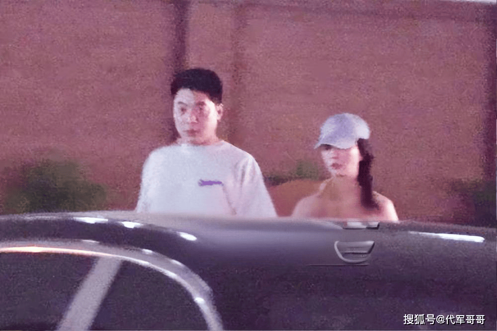 原创            殷桃与男友亲密互动被曝光，男方是骨科医生，两人为初中同学