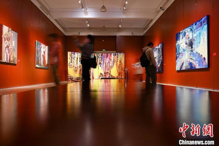 第七届昆明美术双年展：140余幅作品展现多元艺术思辨