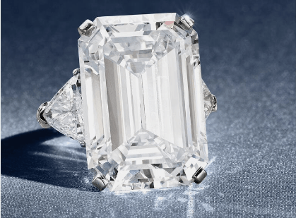 彩色宝石和签名珠宝闪耀苏富比高级珠宝拍卖会