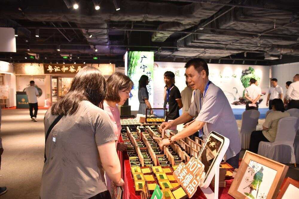 省级非遗“广宁玉雕”亮相天河，汇集百件艺术臻品