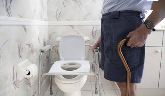 人不会无缘无故尿路感染！研究发现：尿路感染的人，背后有4原因