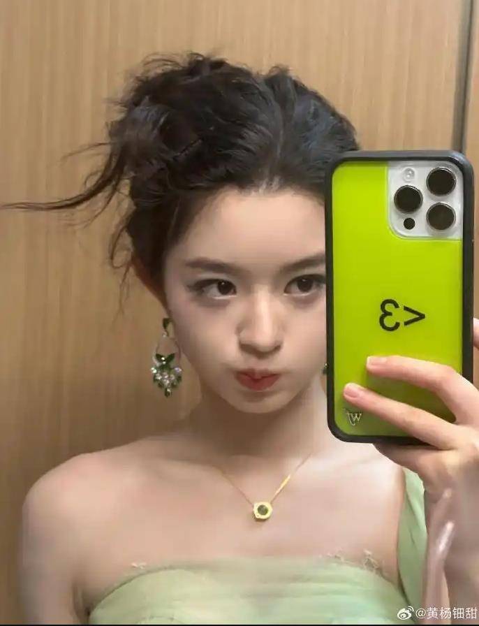 黄杨钿甜主演两部新剧将开播，天价耳环相关疑问咋还没结论