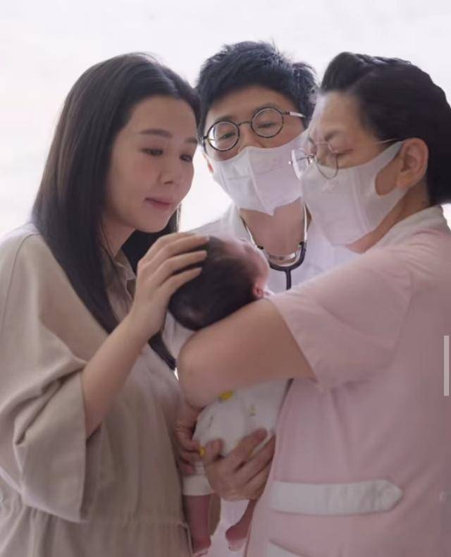 火药味十足！十优港姐产后身材升级，回应被前任现女友指设局上位