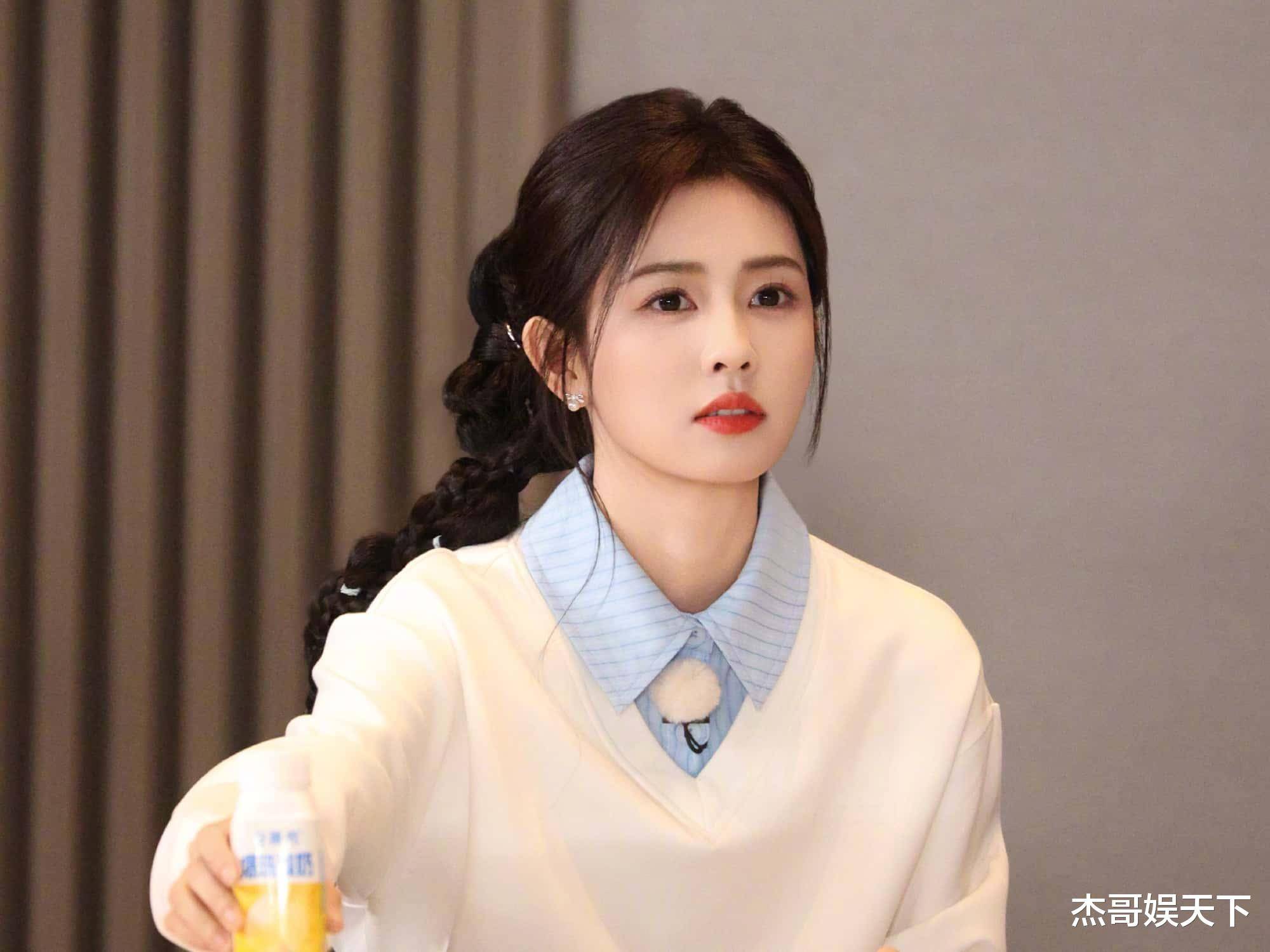 原创            幸亏曾舜晞和白鹿下跪道歉了，要不然周深怕是难逃一劫了