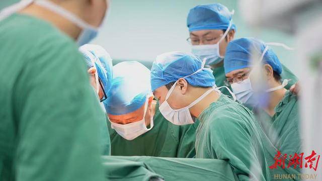 医心向党 为患者点亮生命曙光