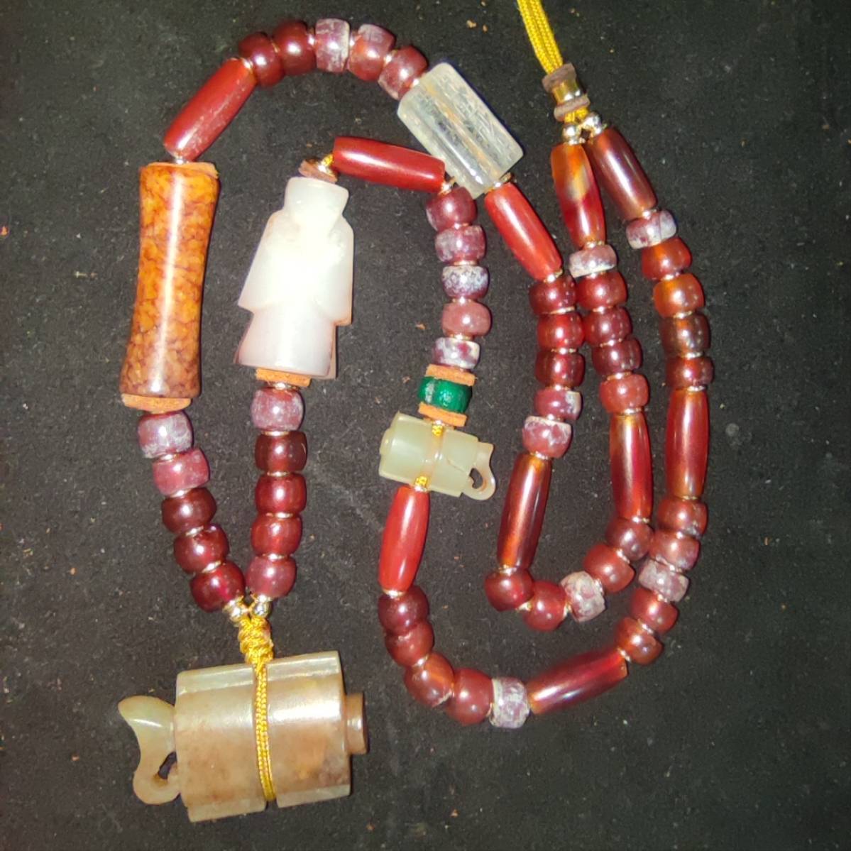 西周玛瑙：血色凝华的三千年礼魂