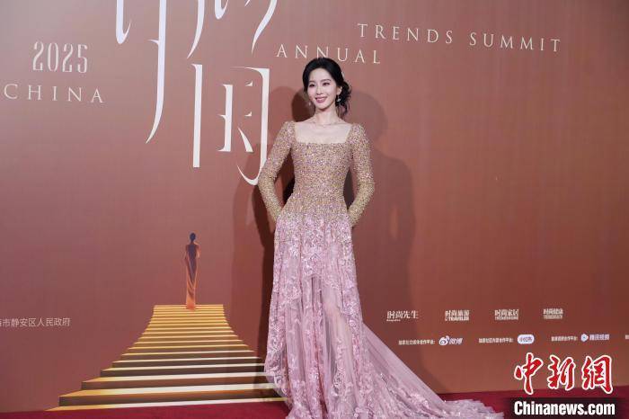 “时尚中国之夜”尽显东方美学 国乐艺术家方锦龙等获奖