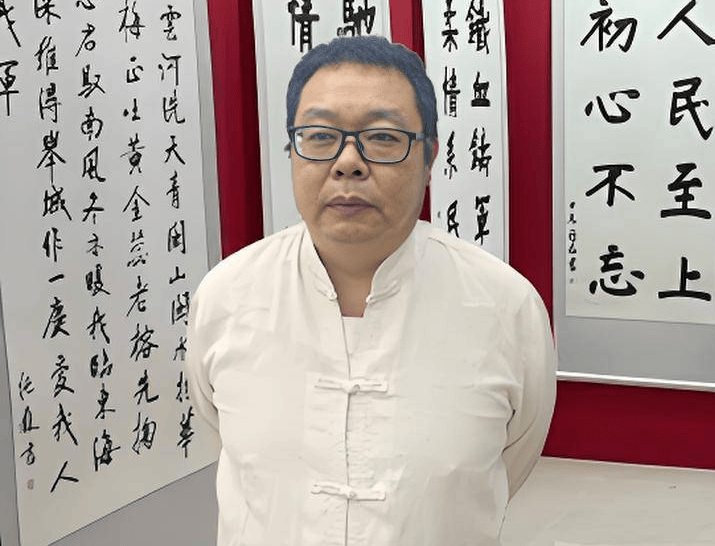 杨大耕—著名山水画家