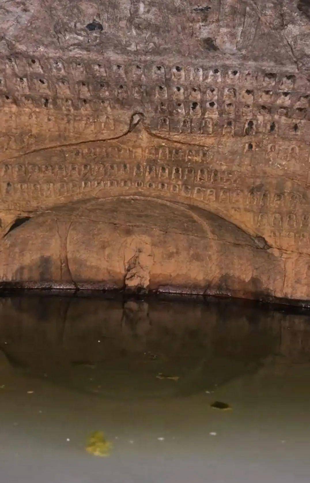 河南鹤壁一水库水位下降现千佛石窟，开凿于东魏内有1043尊石佛，有佛像首部消失，水库管理方回应