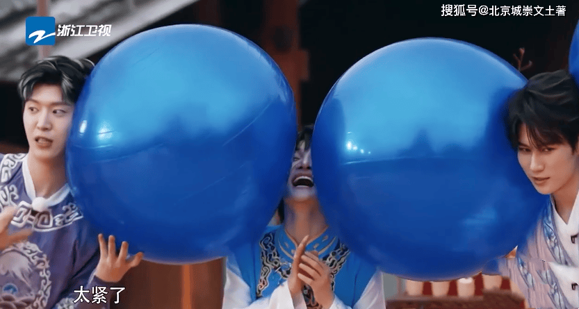 原创            奔跑吧：游戏冗长乏味，如果没有周深加持，导演必被骂上微博热搜