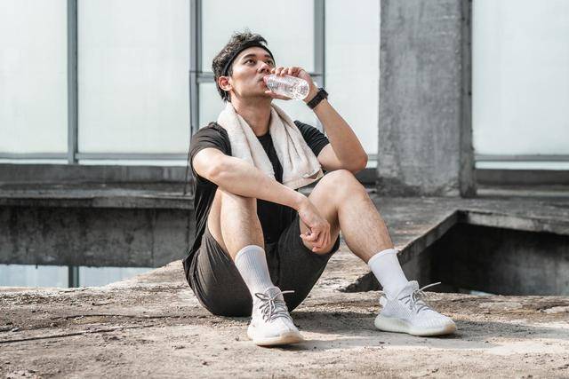 男人晨起爱做这5件事，让你保持精力旺盛