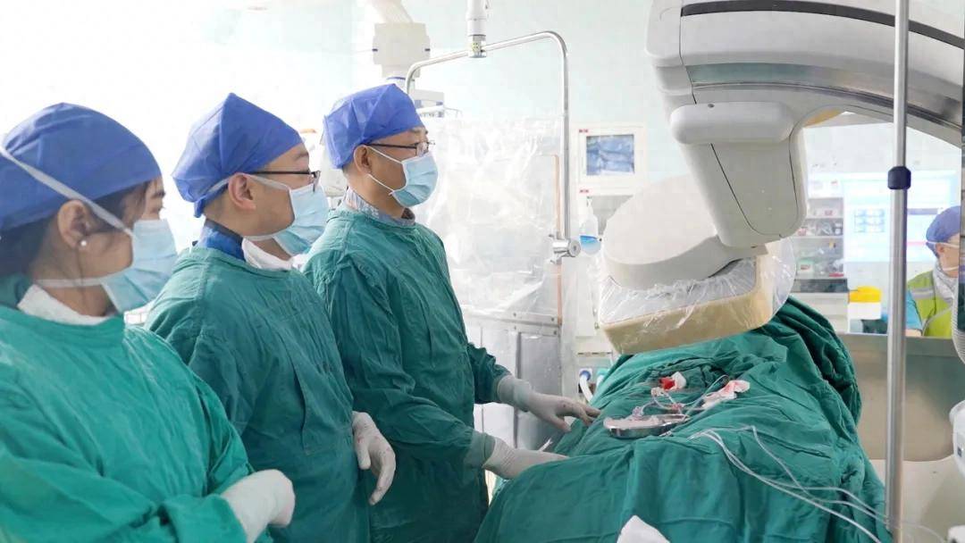 全国首批！“可回收”主动脉瓣膜系统，为危重患者解决心脏问题