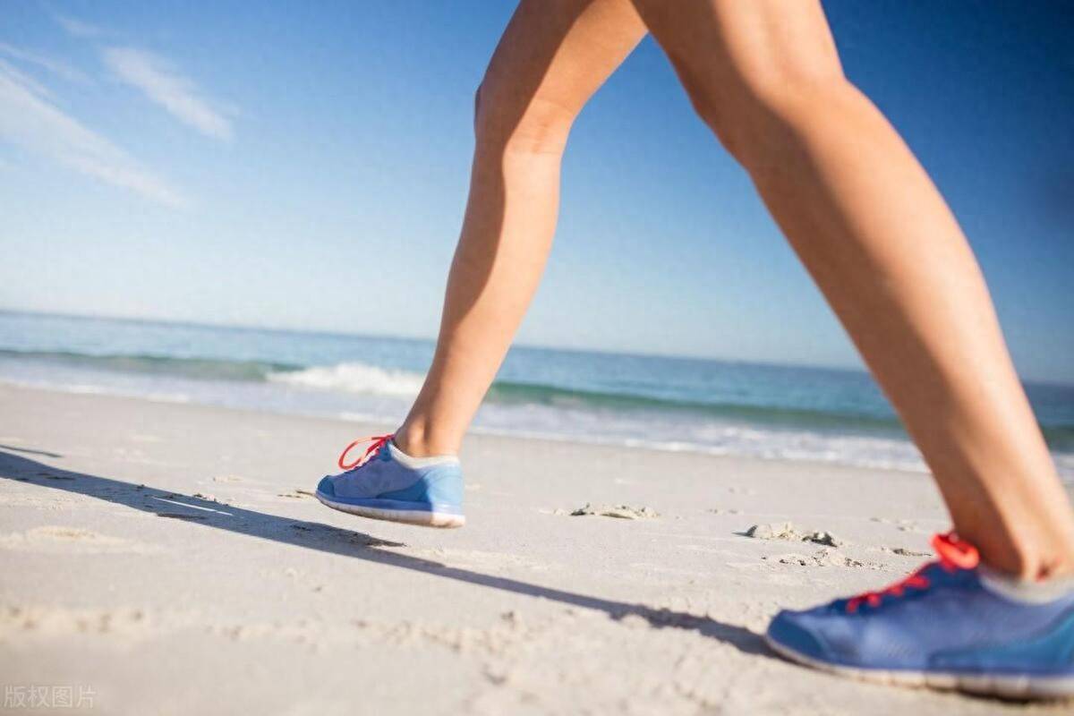 腿上鸡皮疙瘩不用愁！轻松变光滑美腿，超实用护理法！