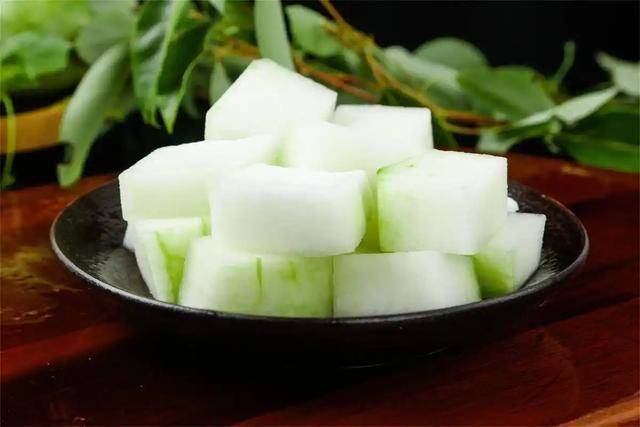 医生发现：天热还经常吃冬瓜的人，用不了多久，或能看到3个改善