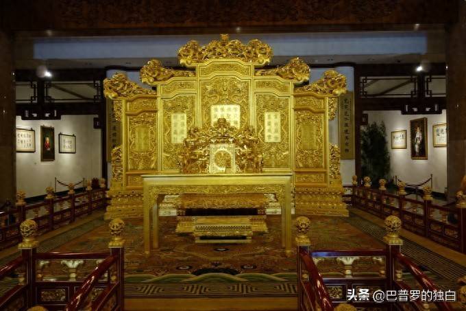 原创            迟重瑞也没想到，人人不看好的妻子陈丽华，如今给他这么大的回报