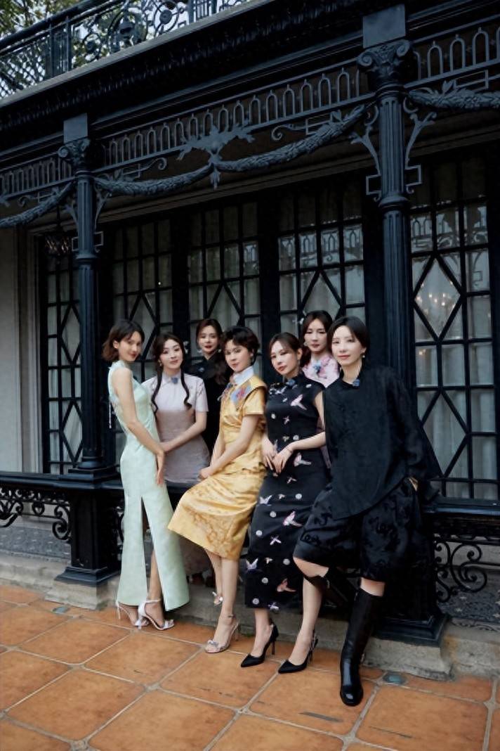 原创            《姐妹不打烊》6月10日开播，以东方之礼巡游壮阔山河！