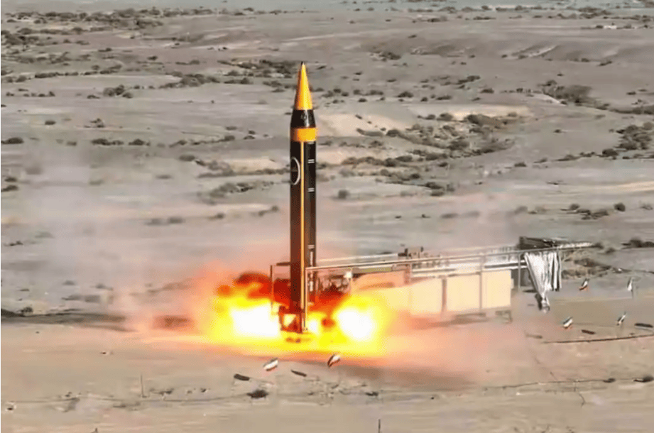 伊朗伊斯兰革命卫队公布“破坏力最强导弹”发射画面