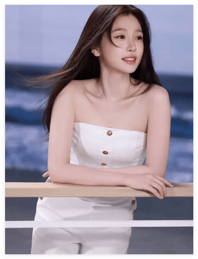 虞书欣白色抹胸写真