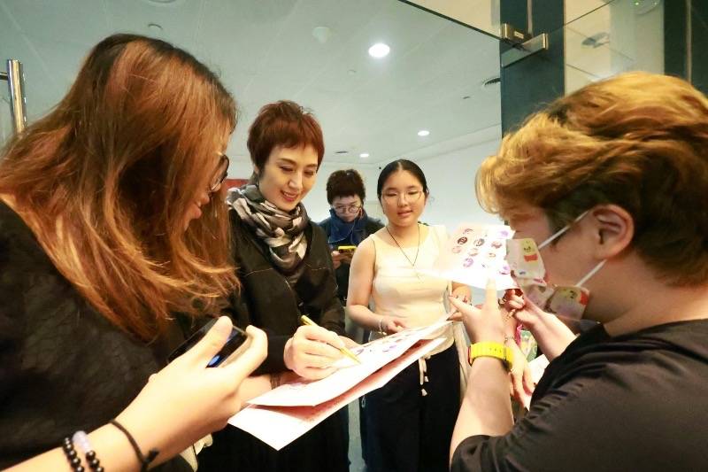 “就是冲着他们来的！”上海艺术家澳门之行知音多多