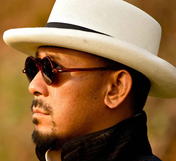 姜文不语，只是一味造梦