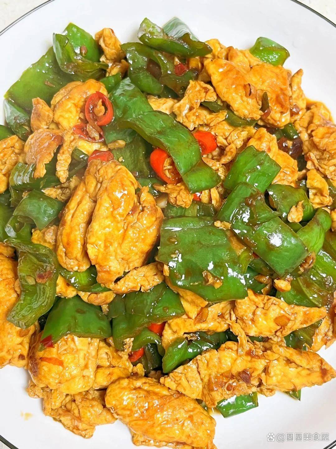 原创            三伏天热到没胃口？我家厨房常备这4样，祛湿开胃比吃药管用！