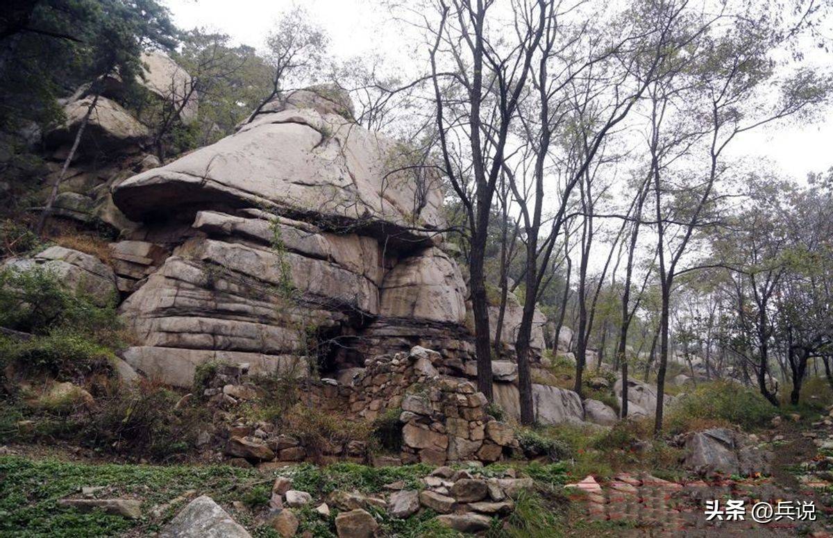 原创            八路军干部被打散，独自藏身山野3年，解放后甘当农民