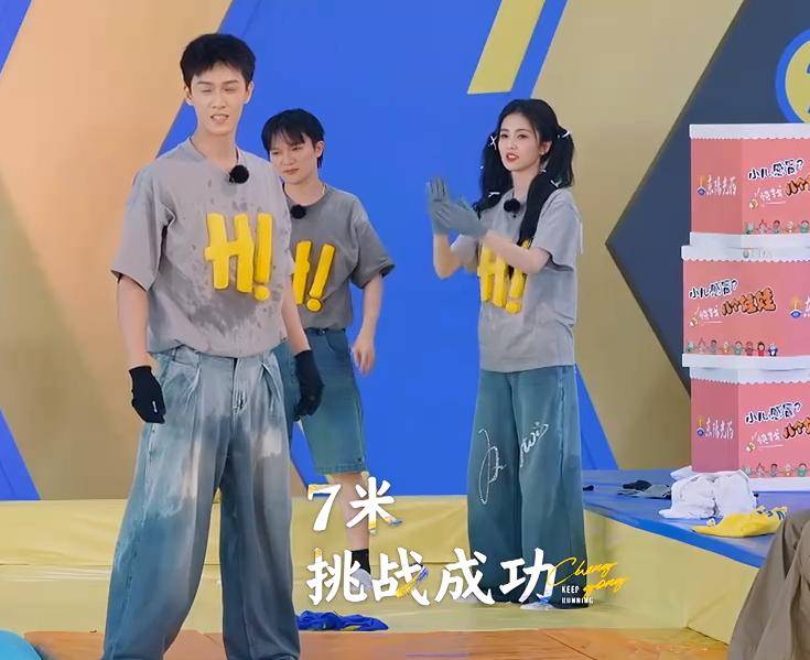 原创            奔跑吧郑恺，李昀锐眼神不对劲，真怀念之前的跑男吗？