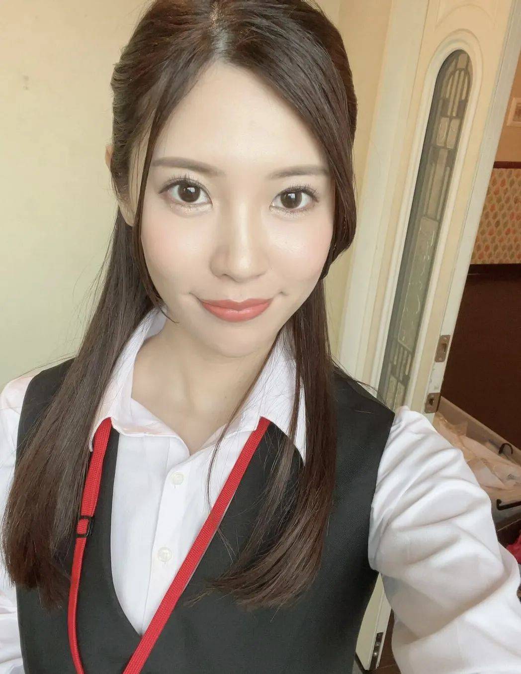 日本逆龄女神爆红！32岁才出道，却美得让人移不开眼！