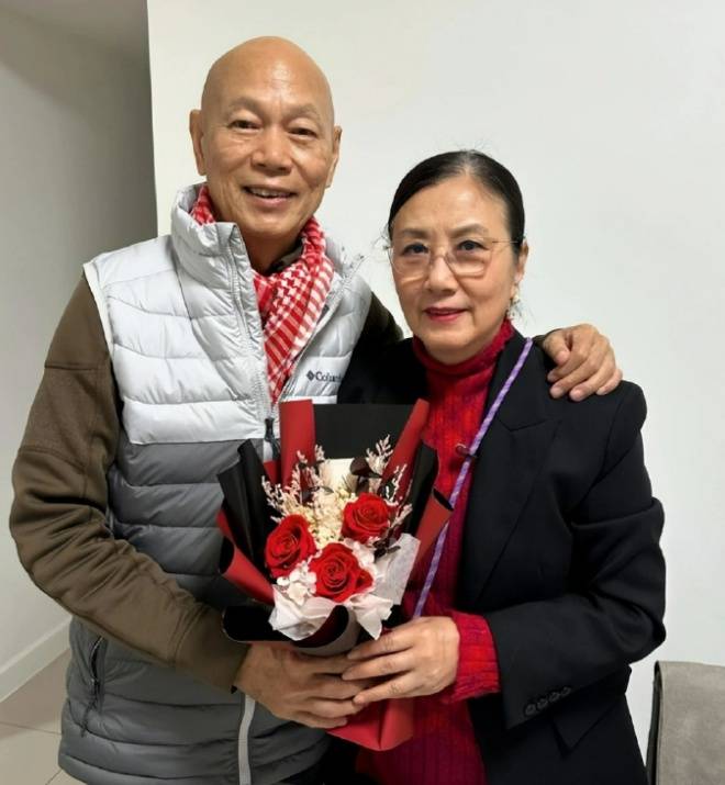 78岁汪明荃回应“罗家英四度患癌”：尊重其放弃化疗的决定