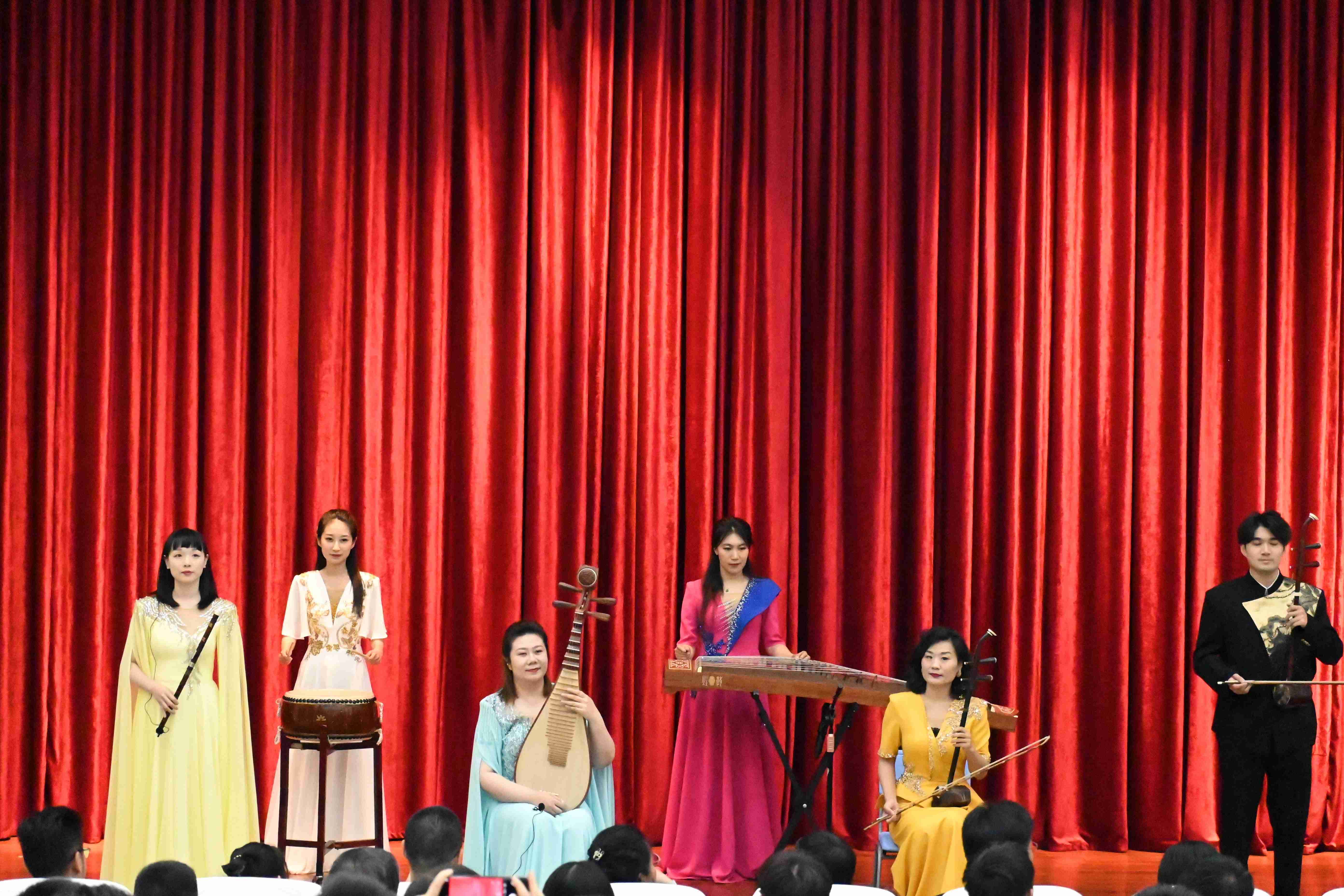 “乐韵中非，心桥共筑”：中国传统艺术打动肯尼亚观众