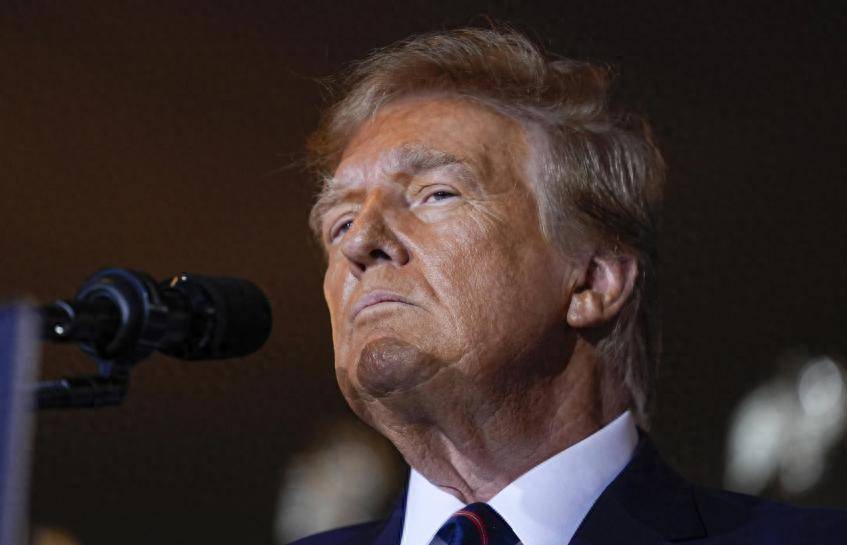 对华最高征税160％？特朗普想对华出手，自己却栽跟头，杀敌五百自损一千