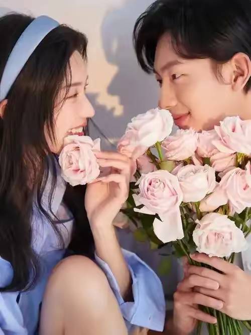 原创            男人对你动情的征兆：他总是发出这样的信号，掩饰不了