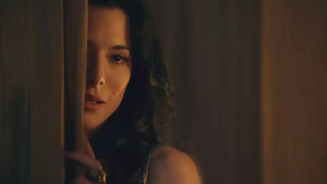 女神献身艺术，油画床戏沉迷，盖娅陨落惋惜