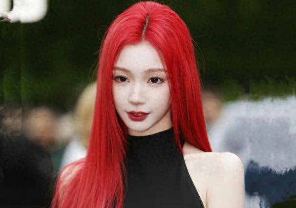 同样是“顶级美貌”，将迪丽热巴和易梦玲一起比，差距就出来了！