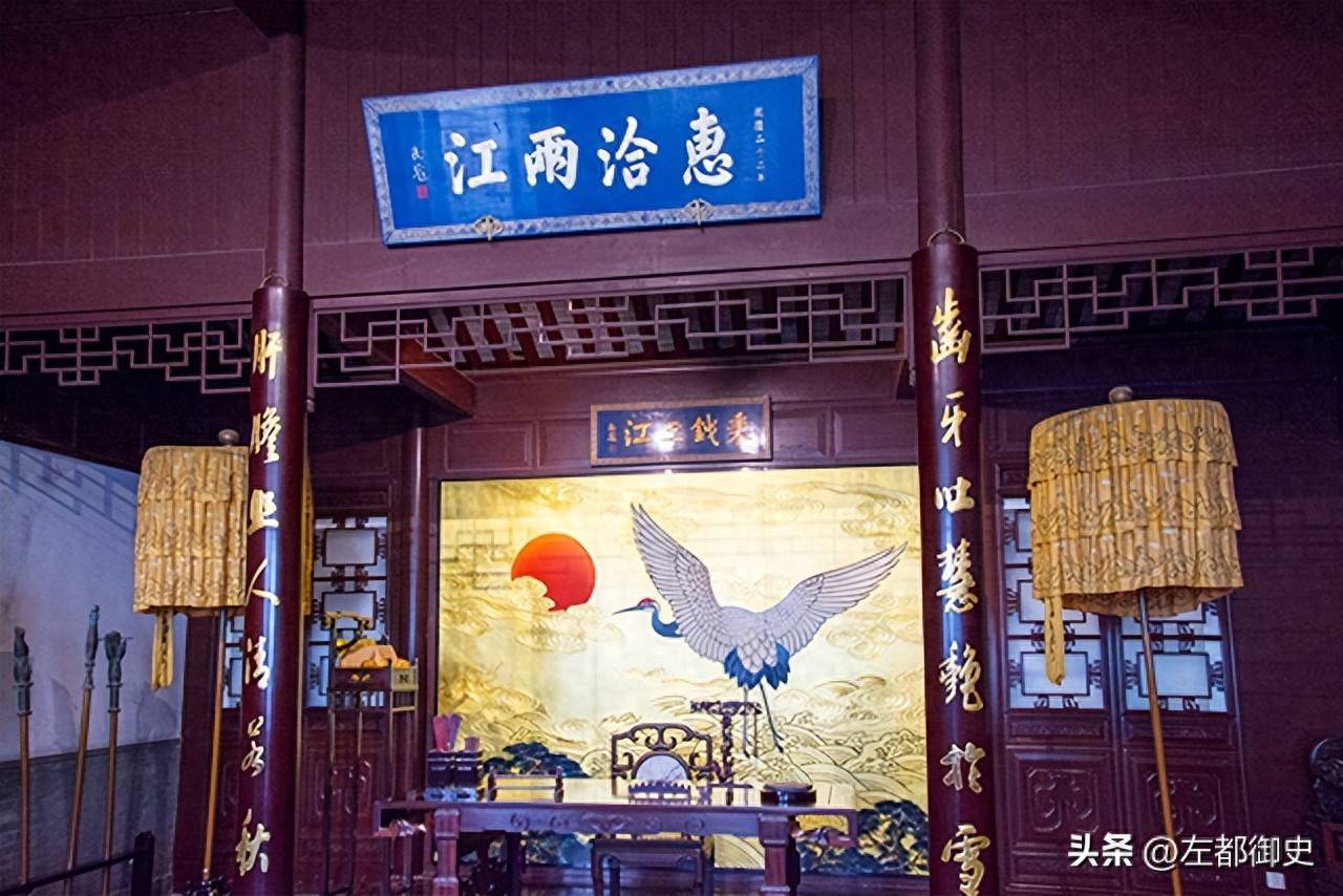 原创            大清有两位显赫的两江总督，他们任职期间，地位远高于直隶总督