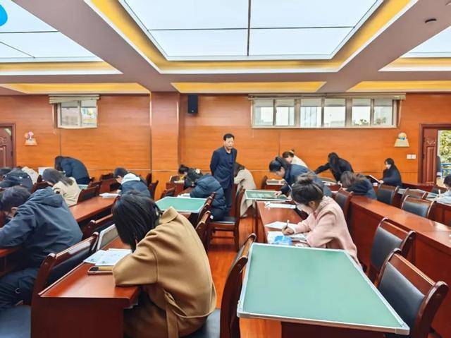 西安经开十三小青年教师硬笔书法比赛圆满落幕